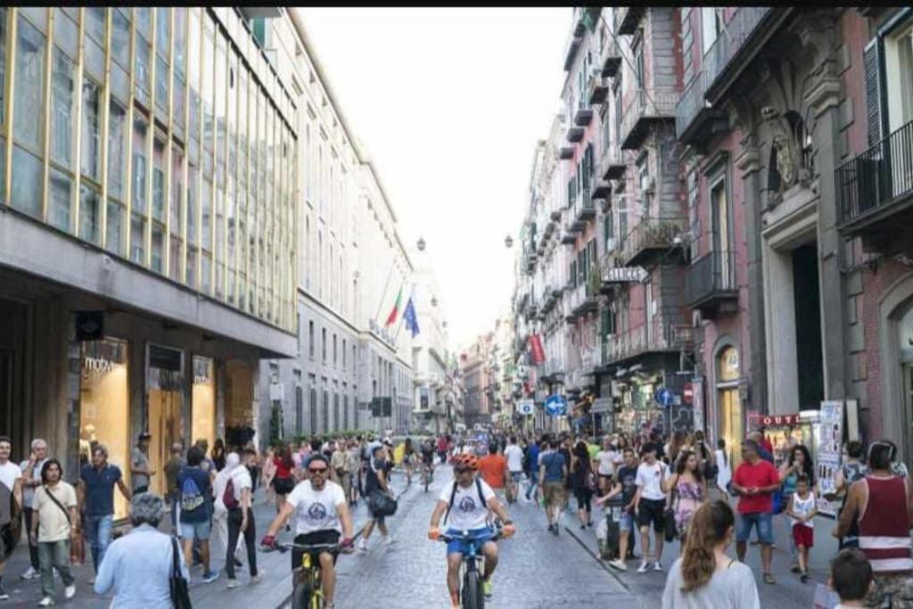 I Tre Re Via Toledo Napels Buitenkant foto